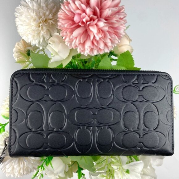 COACH CE551 Accordion Zip Wallet in Signature Emboss LT, QB/Black - Picture 1 of 5